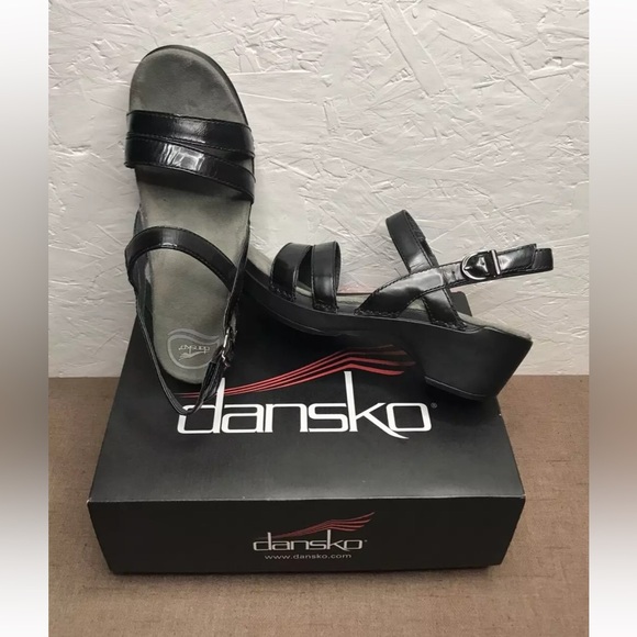 Dansko Shoes - DANSKO Surraya Size 8.5-9 / EU 39 Black Crinkle Patent Leather Strappy Sandals